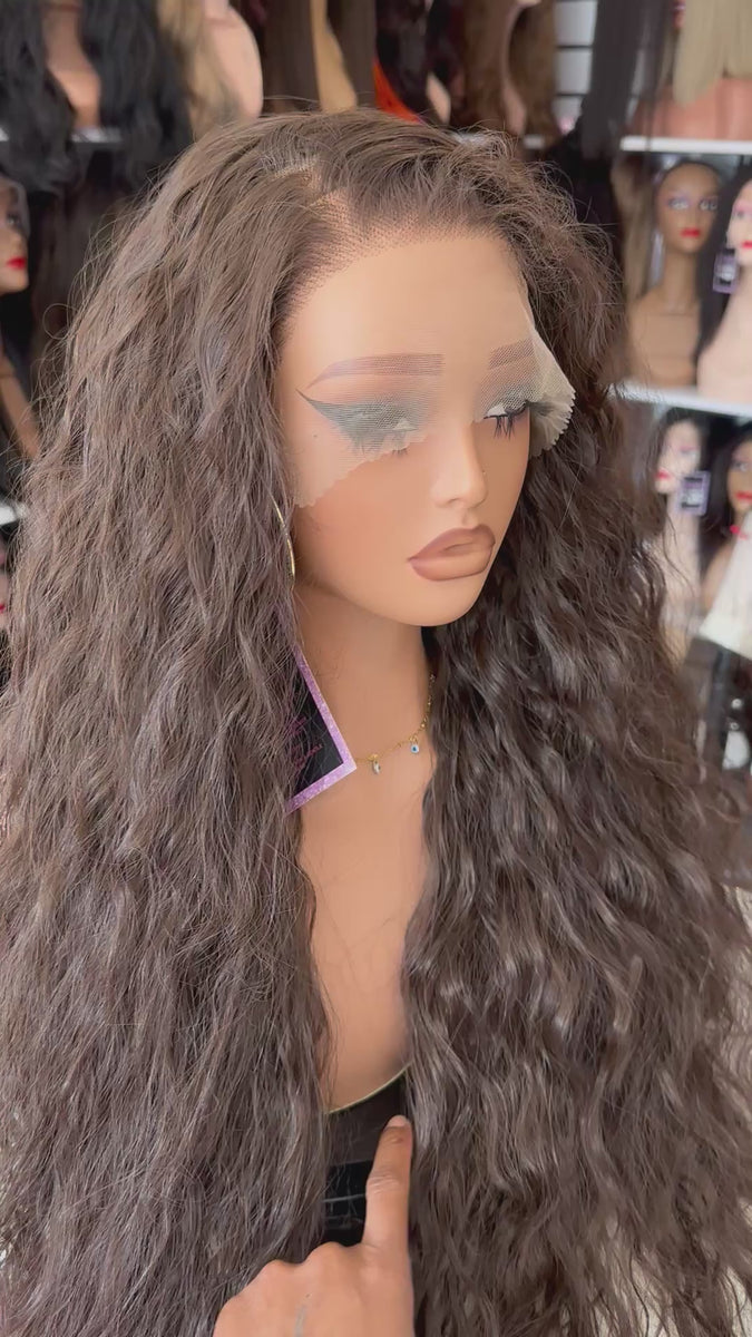 Dinnie Brown – All About Braids and Hair Extensions