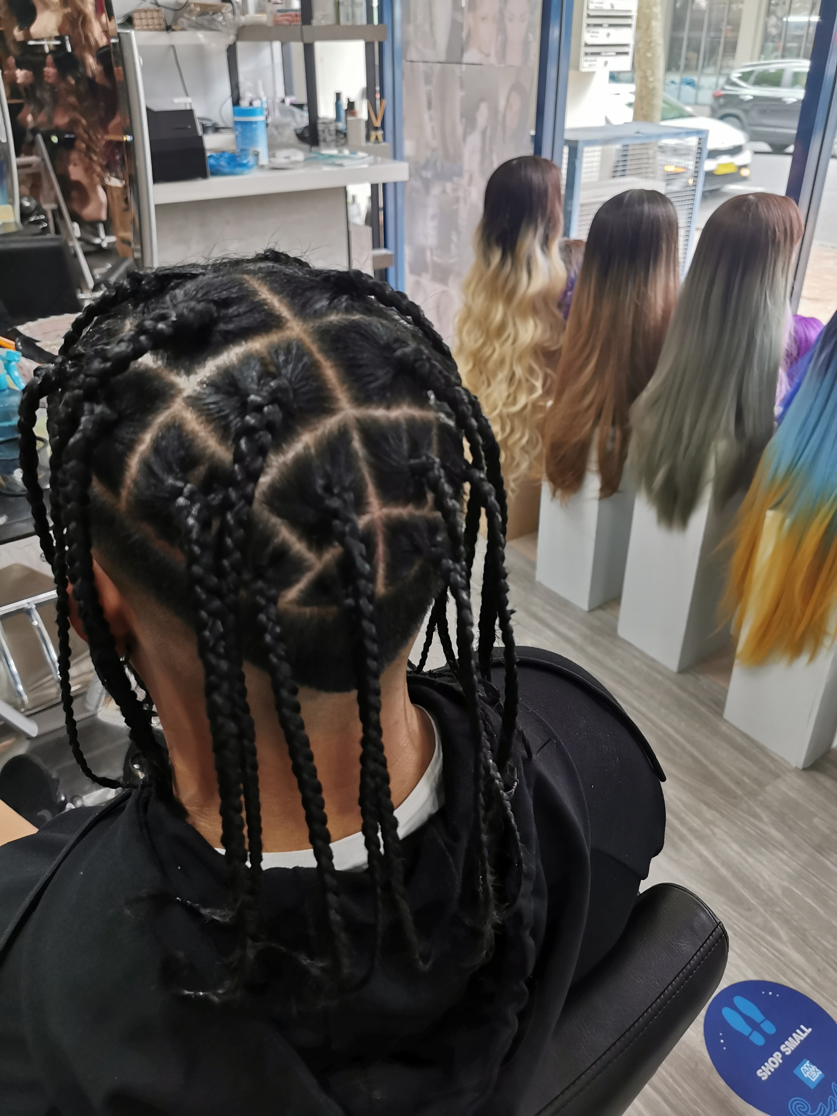 Small Braids on Samurai Cut with Extensions